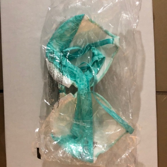 Victoria’s Secret Lined Perfect Coverage bra 34B - Picture 4 of 7